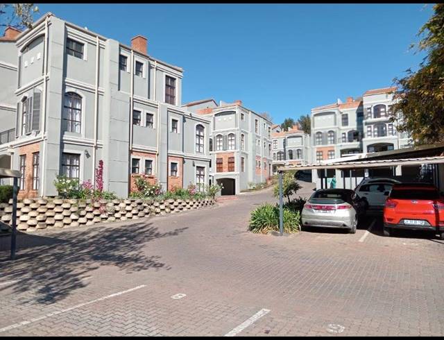 2 BEDROOM TOWNHOUSE TO LET IN CRAIGHALL